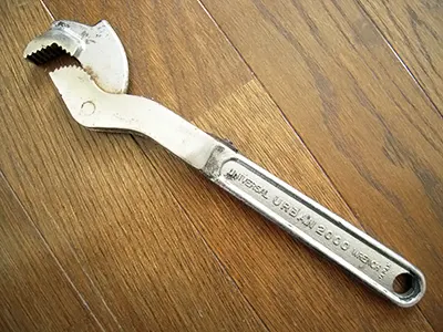UNIVERSAL URBAN 2000 WRENCH